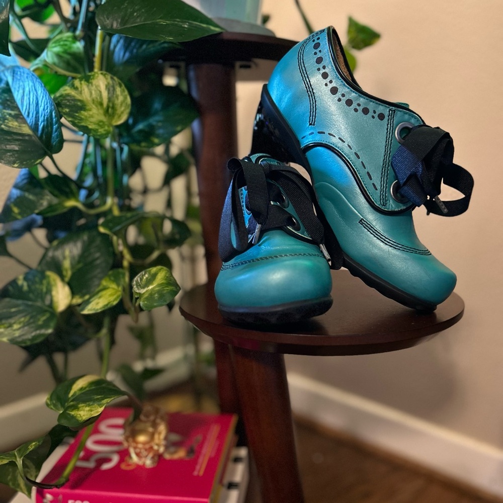 Fluevog Kitschy Kitschy Boom Boom Ivy Teal discontinued US size 6.5 (6 1/2)
